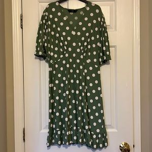New light green and white polka dot spring dress - size 14